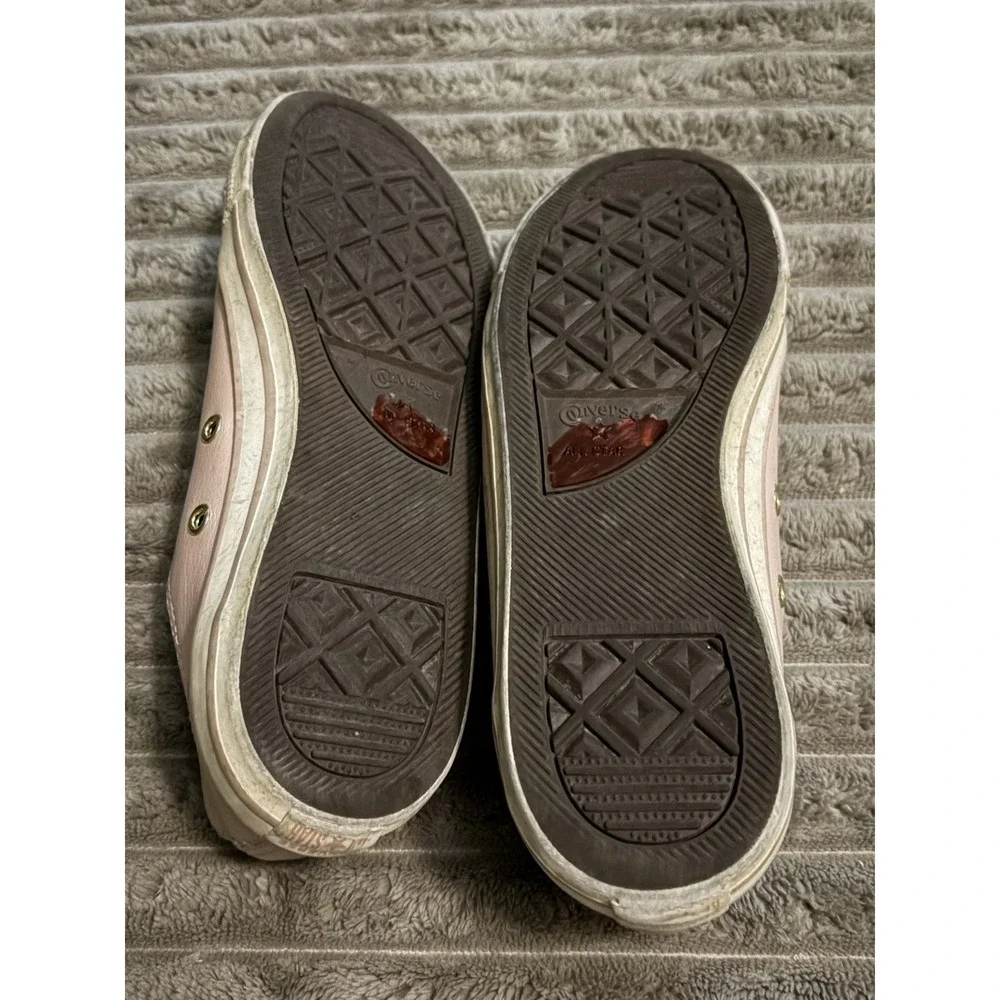 Converse Women's Sz 6 All Star Low Pale Pink  Leather Women's Sneakers‎